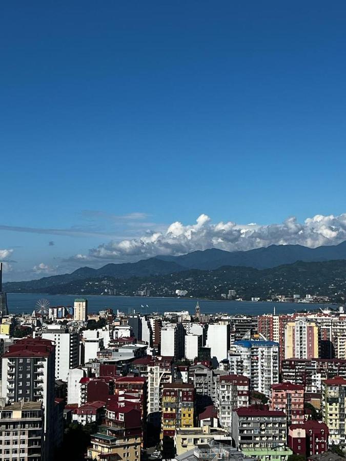 с шикарным видом и отдельной спальней Batumi